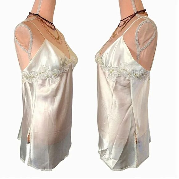 Victoria's Secret 1999 White Satin Pearl Sequin Applique Short Bridal Slip Small - Picture 7 of 17